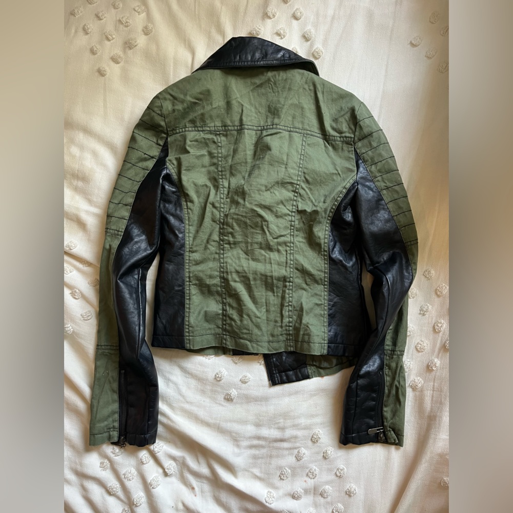 Moto jacket - Picture 3 of 3